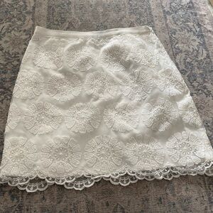 WHITE SKIRT EUC US SIZE 6